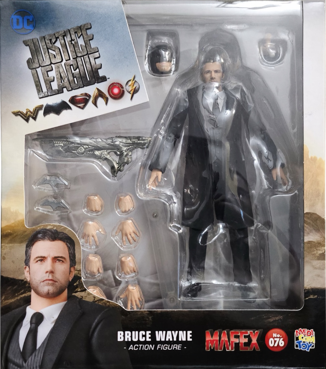 DC Mafex DC Comics Bruce Wayne (Justice League)