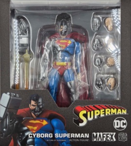 DC Mafex DC Comics Cyborg Superman (Return of Superman)