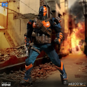 DC Mezco Toyz Deathstroke (DC Comics)
