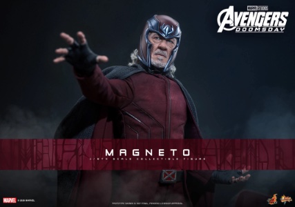 Hot Toys Marvel Magneto (Collector Edition)