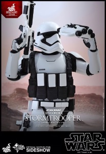 Hot Toys Finn E Primo Ordine Riot Control Stormtrooper – Set Figure 1:6 Star Wars Il Risveglio Della Forza